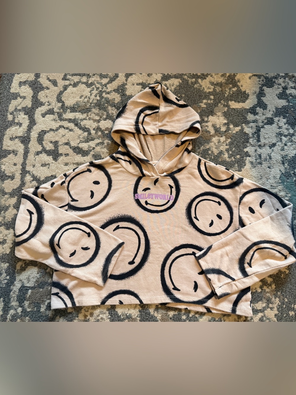 Girl’s Smiley World X H&M Cropped Hoodie Size 12/14